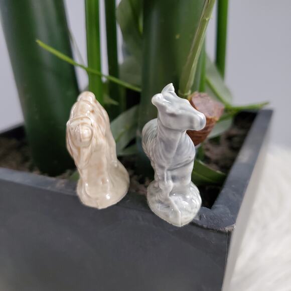 Wade Red Rose Tea Collectible Ceramic Zebra & Camel Figurine Set - Picture 2 of 7